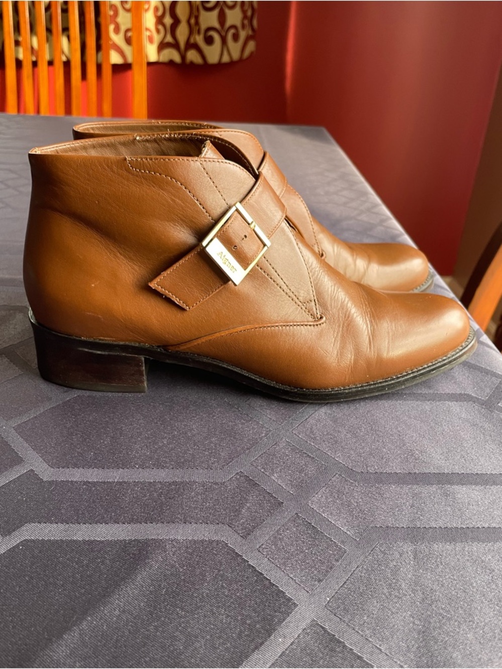 ETIENNE AIGNER Marco Brazilian Brown LEATHER
Chukka Buckle Ankle BOOTS size 8